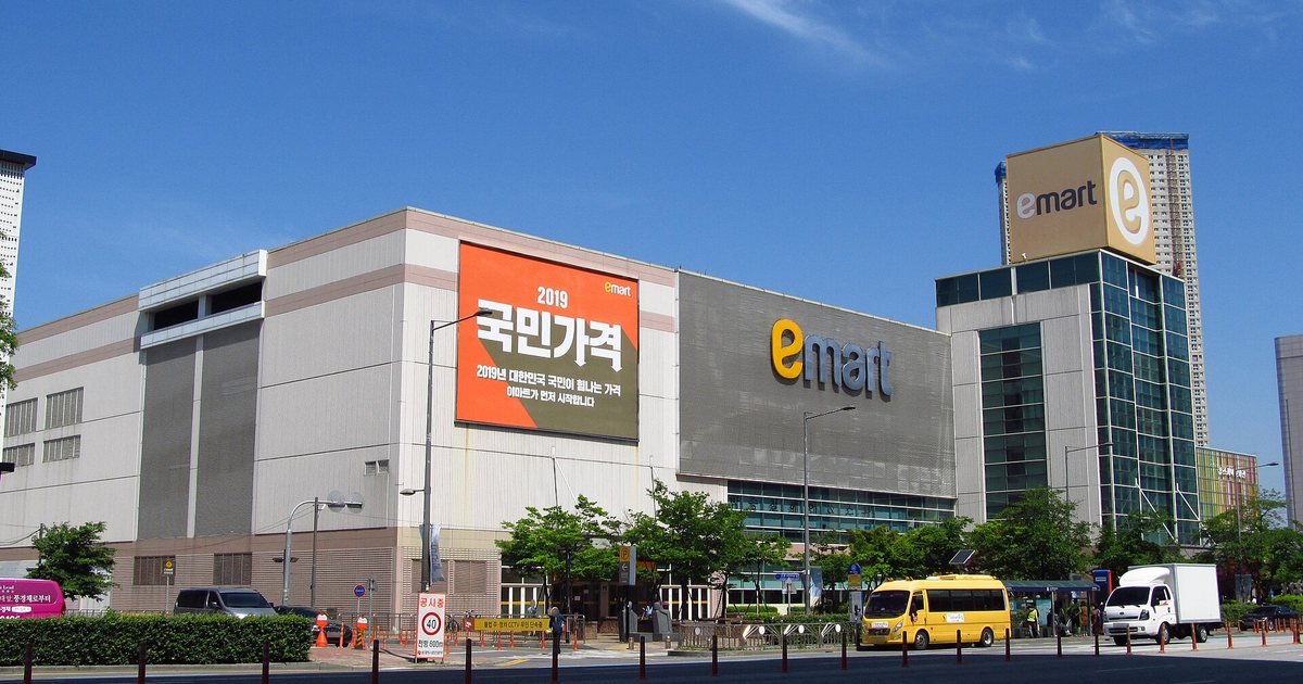 E-mart — 다이소 쫓아간 이마트 와우샵, 5천원 프라이팬 품절 대란의 이유
