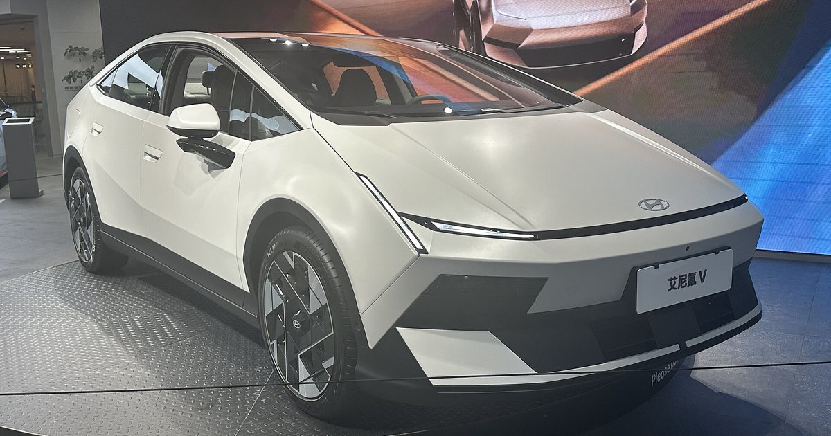 Hyundai Ioniq V — 전기 자동차 중국서 2천만 원에 팔았는데 첫 달 28대, 현대차 전략의 명암은?