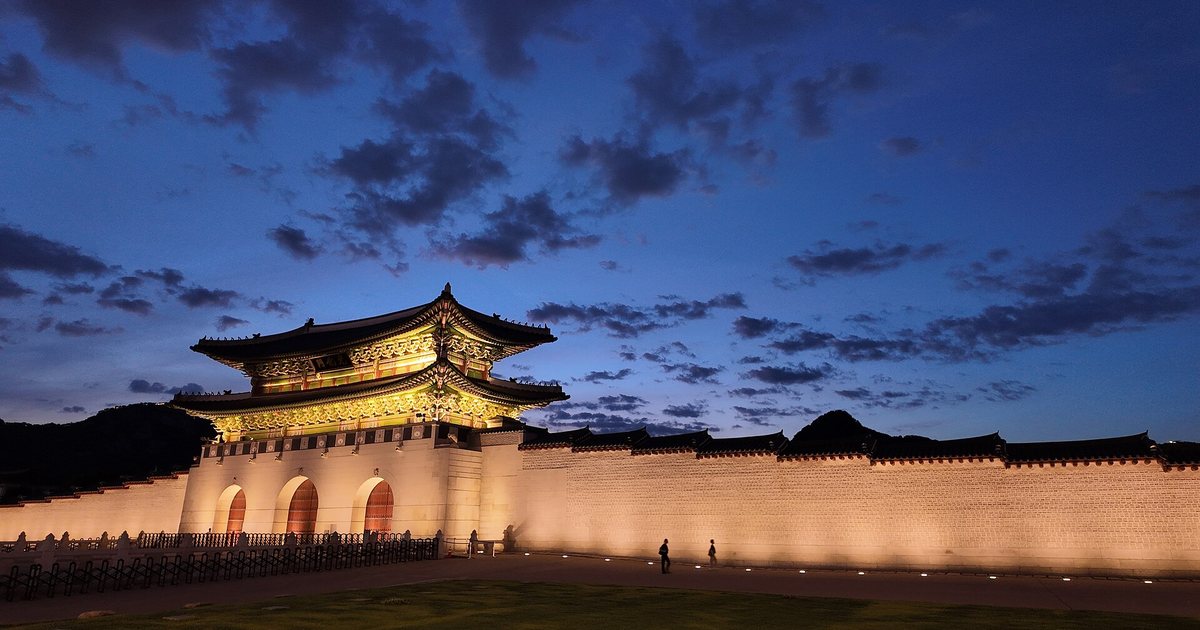 Gyeongbokgung Palace night — Seoul in 3 days: a first-timer itinerary and survival guide