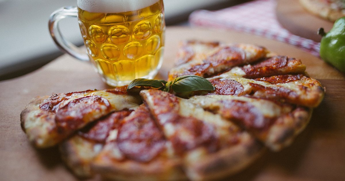 Glass of beer — 맥주 살찌는 이유, '맥주 배'가 생기는 과학적 원리